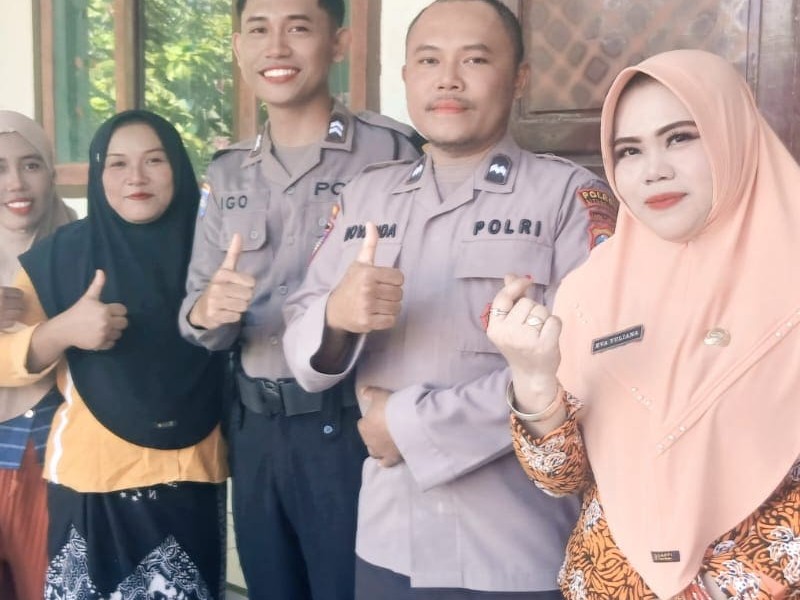 Kemitraan SDN 1 Kandang Dengan Kepolisian