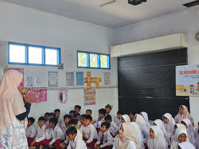 kunjungan perpustakaan keliling ke SDN 1 Kandang