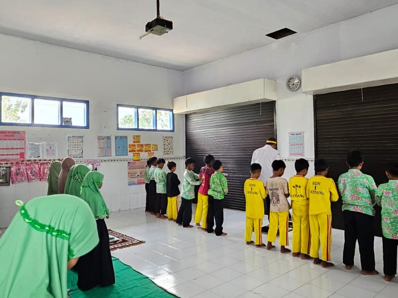 sholat dzuhur berjamaah